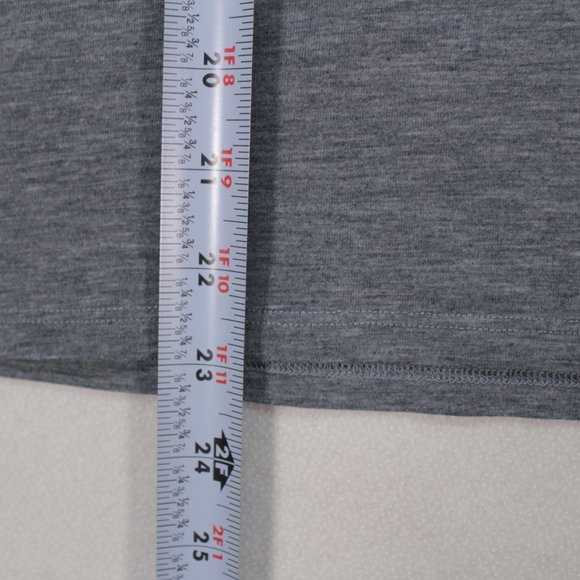 Under Armour t-shirts Women's Large Gray Short Sleeve Solid - Picture 9 of 12